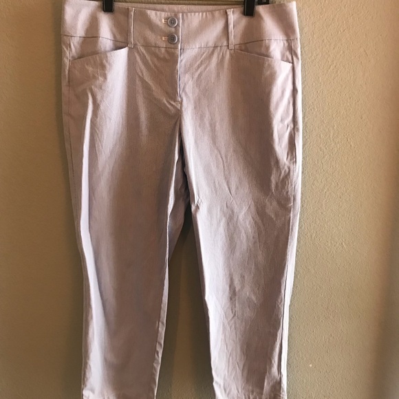 LOFT Pants - Loft pinstriped crop